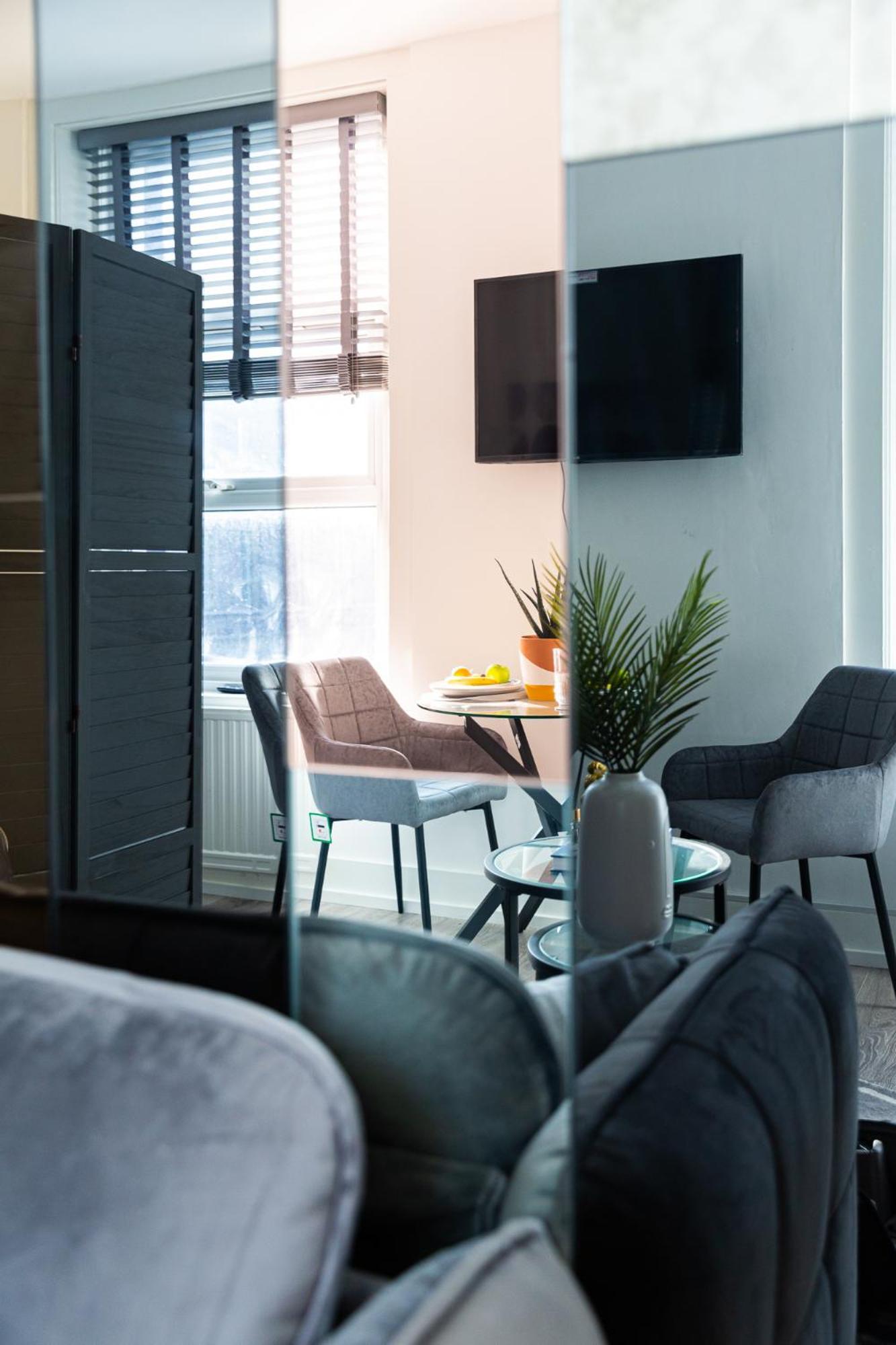 Trendy And Spacious Studio Near Notting Hill 1 伦敦 外观 照片
